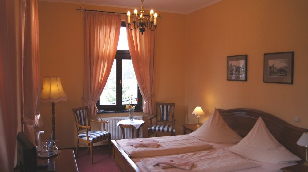 Schlosshotel Stecklenberg Thale Exteriör bild